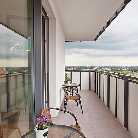 Ms Apartments Sky Tower IV Гданьск Экстерьер фото
